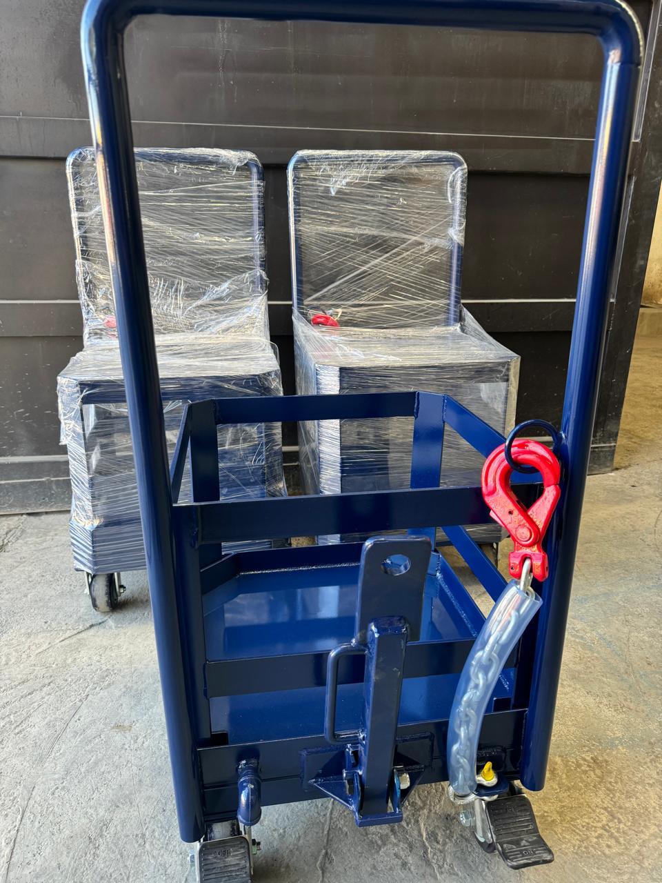 Carritos móviles abatibles con capacidad de carga de hasta 500 kg4